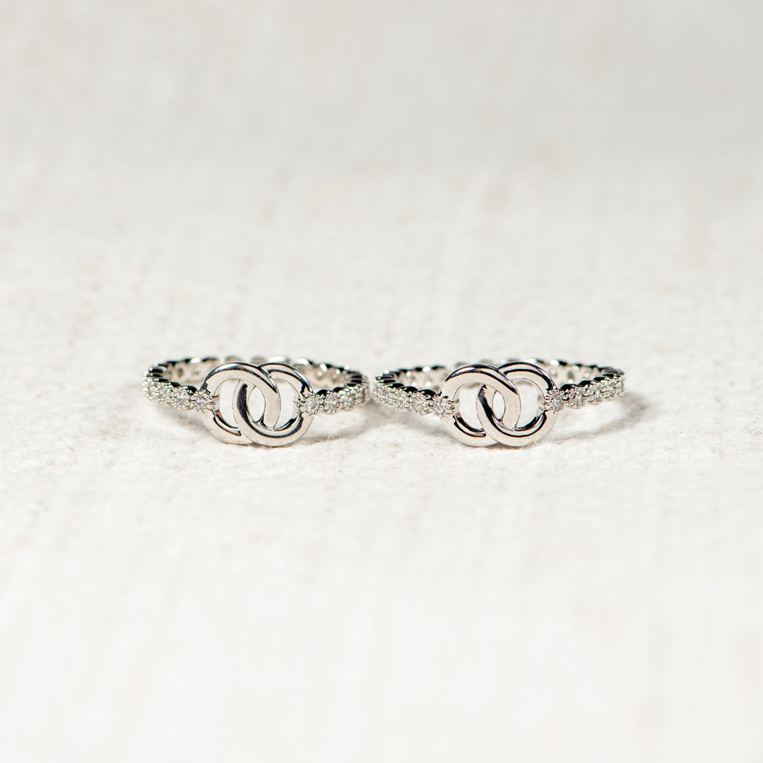 Pavé Interlocking Ring